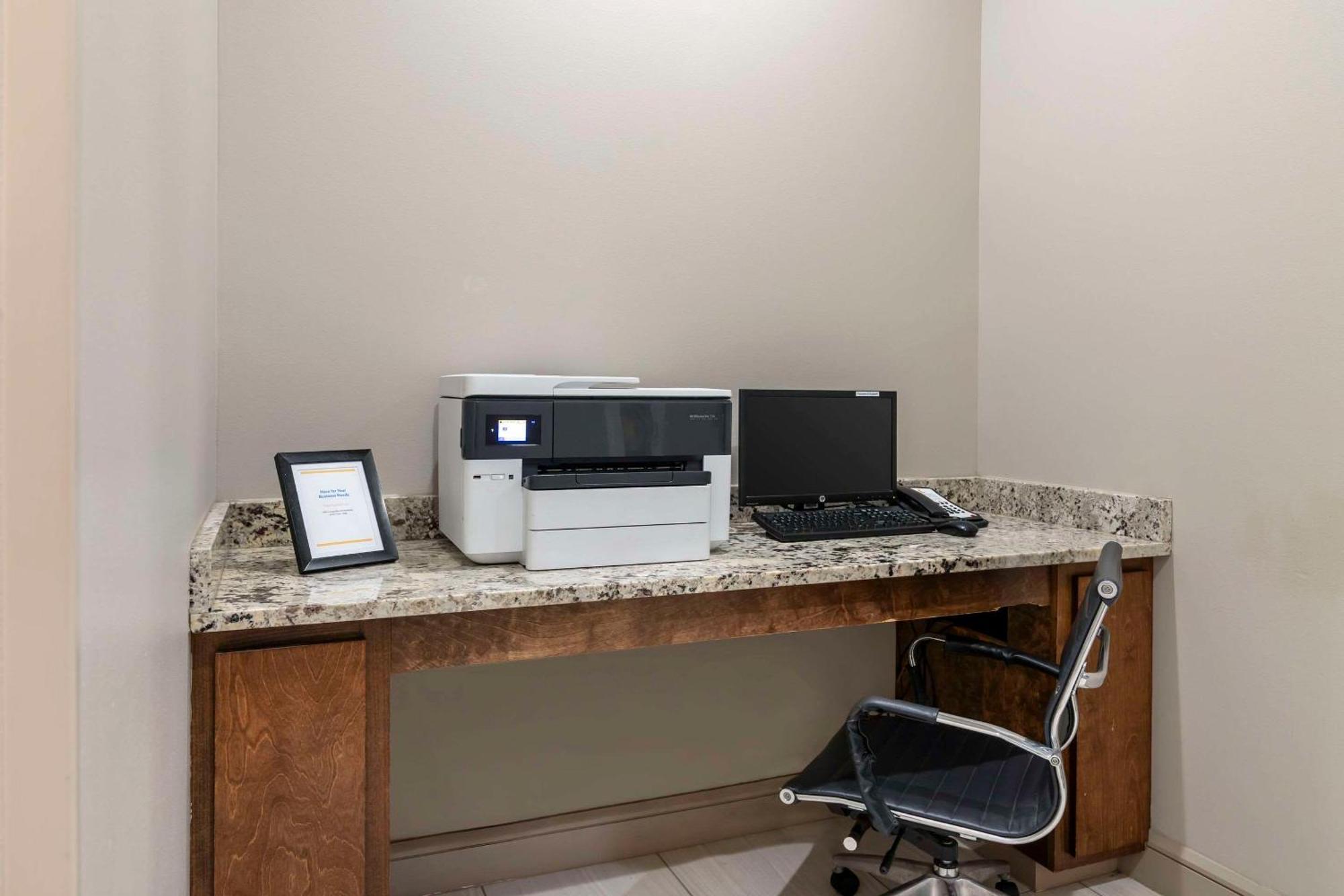 Comfort Inn & Suites Valdosta Esterno foto